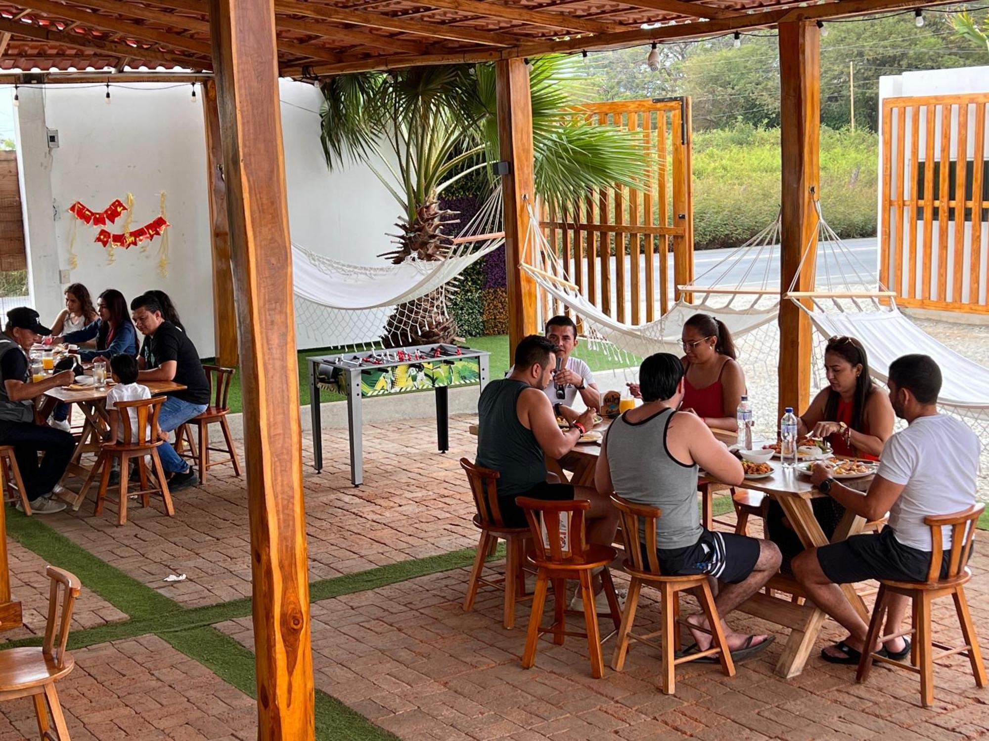 Ohana Beach Hotel 普拉亚斯 外观 照片